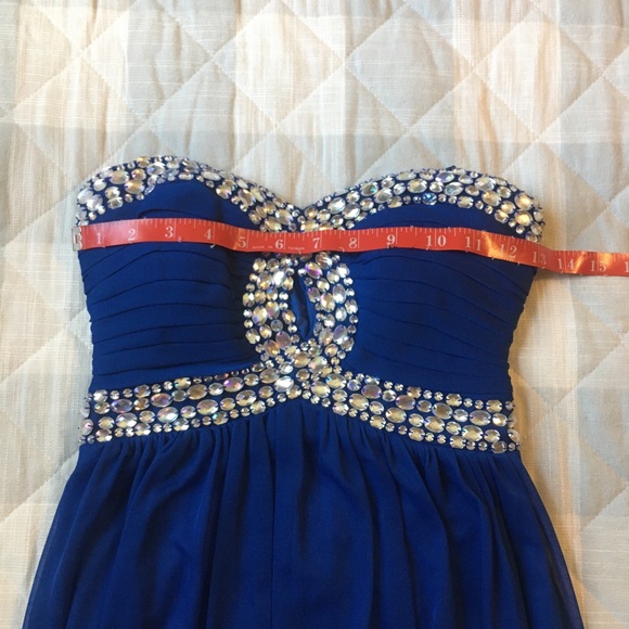 FORMAL DRESS - Picture 9 of 10